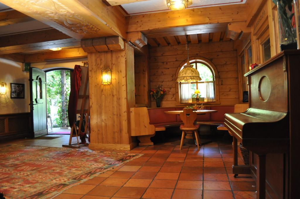 Hotel Restaurant Forstwirt Grasbrunn Kültér fotó